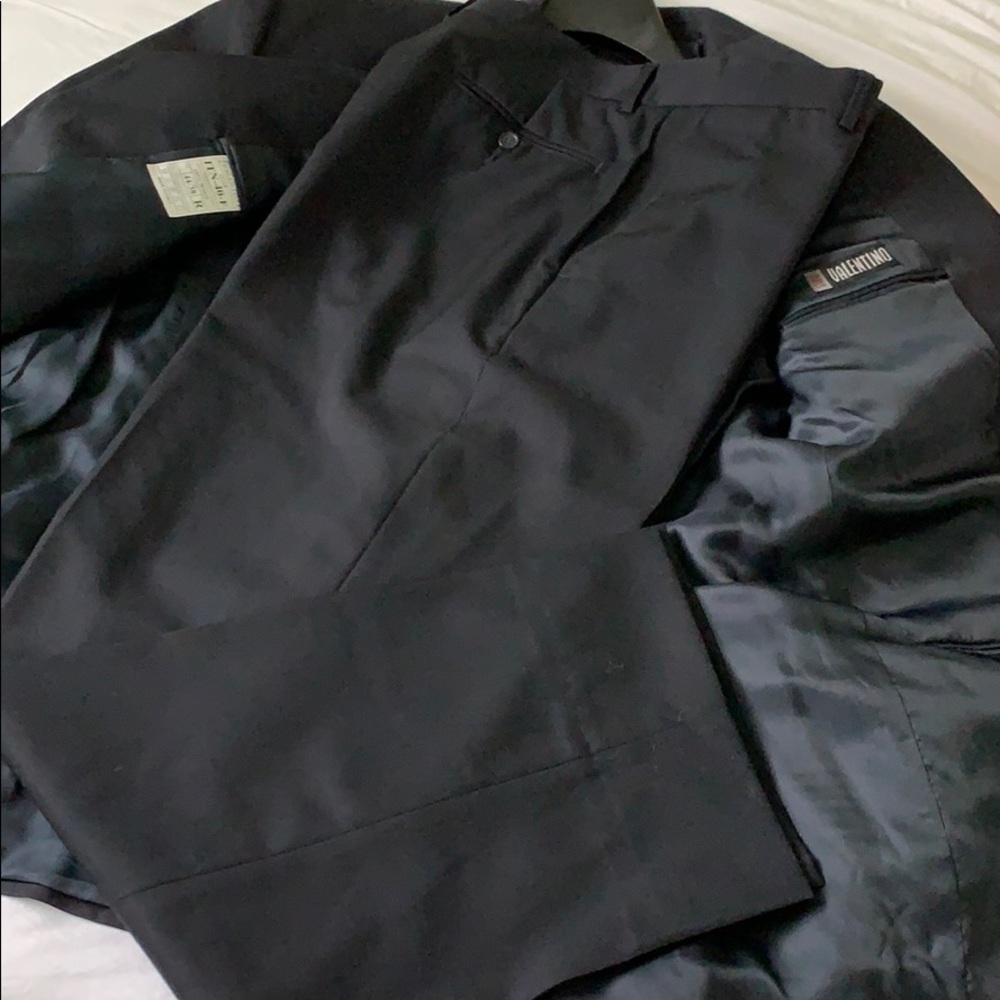 VALENTINO Navy Suit 44/38 R - Picture 7 of 9